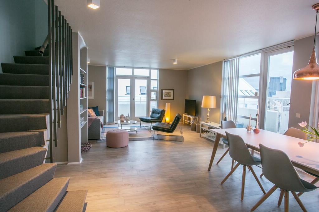Penthouse Downtown With Free Parking Apartment Reykjavik Ngoại thất bức ảnh